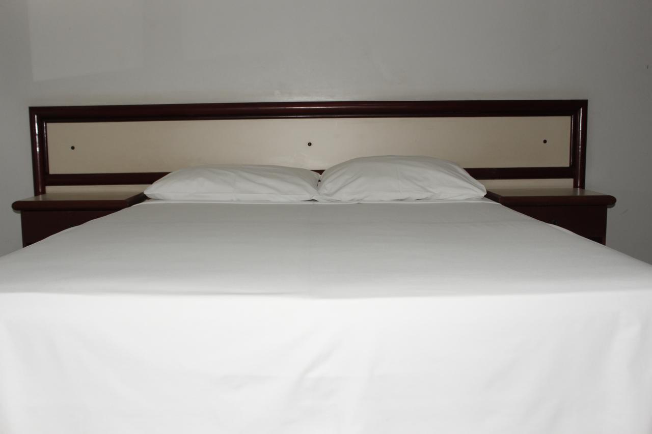 Murad Palace Hotel Joao Pinheiro Buitenkant foto